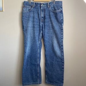 Tommy Hilfiger Men's Freedom‎ Fit Standard Wash Jeans